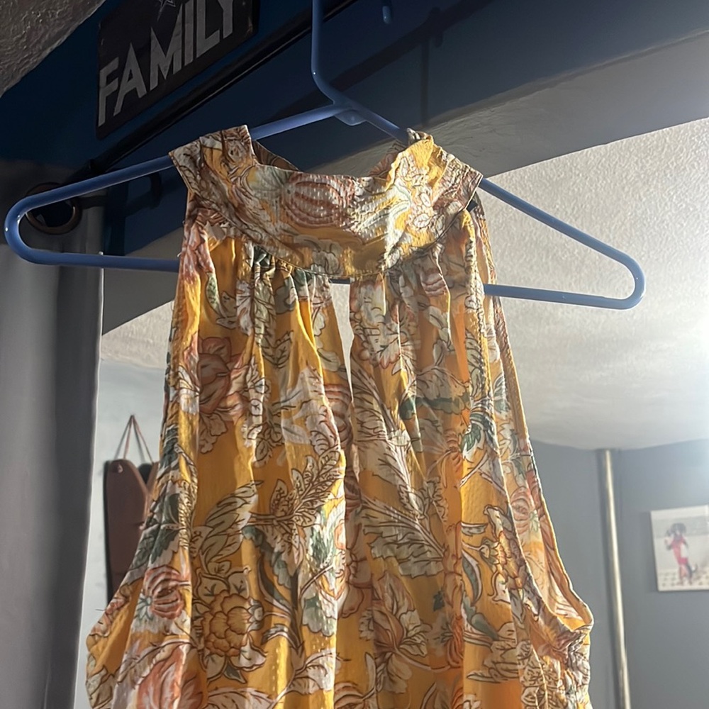 Rachel Roy sleeveless top with cute cut out and high neck